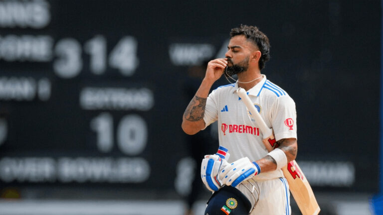 জোড়া মাইলফলকের সামনে কোহলি